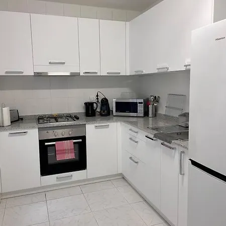 Piso Entero En Marq - Castillo, Apartamento