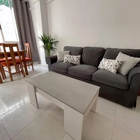 Piso Entero En Marq - Castillo, Apartamento *