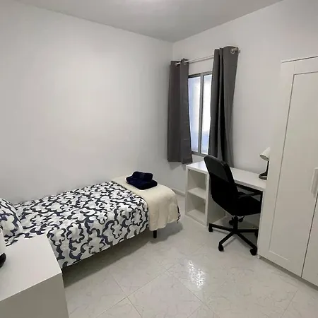 Piso Entero En Marq - Castillo, Apartamento *